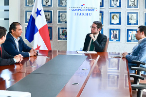 IFARHU y Aeronáutica Civil sostienen reunión