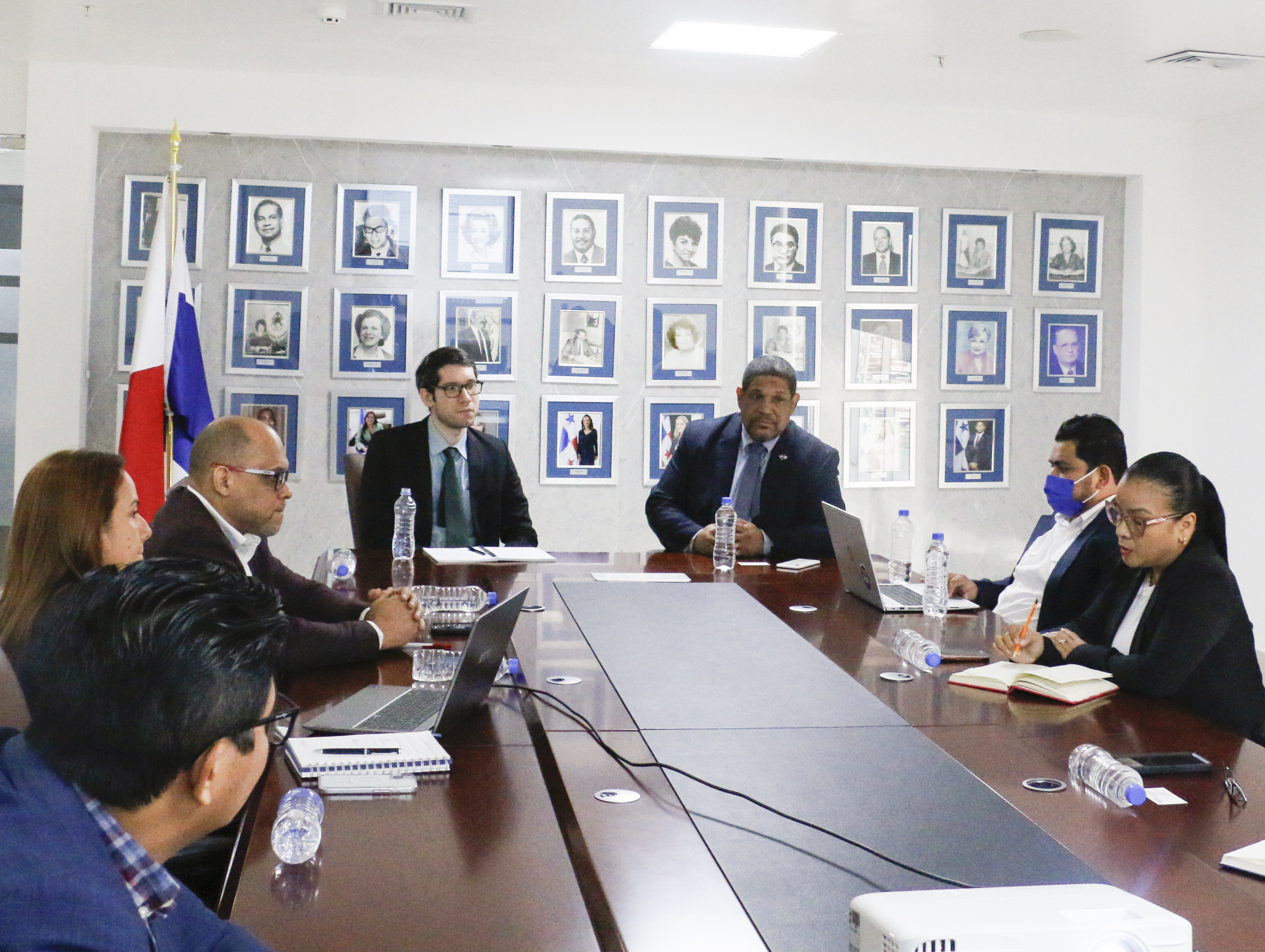 IFARHU y Banco Nacional de Panamá avanzan en coordinaciones para incorporar a los estudiantes universitarios nuevos 2024 en la Plataforma Digital Ben