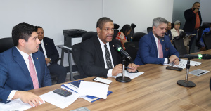 Subcomisión de Educación busca transparentar criterios para  el otorgamiento de Becas y Auxilios Económicos