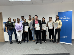 IFARHU formaliza entrega de becas del convenio MINSA–IFARHU y de Concurso Nacional de Oratoria