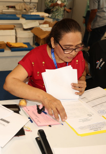 IFARHU continúa proceso de recepción de documentos en Panamá Centro