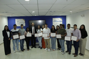 11 estudiantes culminan estudios de Mecánica de Precisión en Brasil gracias a becas del IFARHU